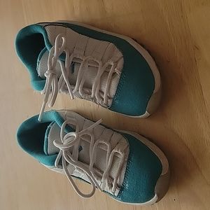 Teal & White 9c Jordan's